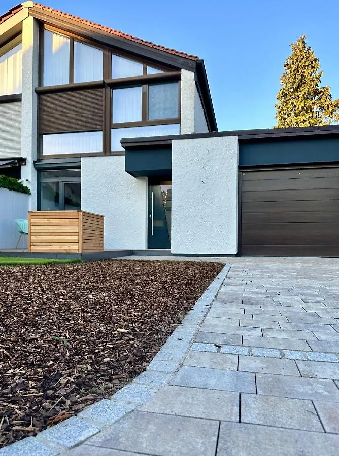 Holiday home Traumhafte Architekten-Doppelhaushaelfte Unterschleissheim